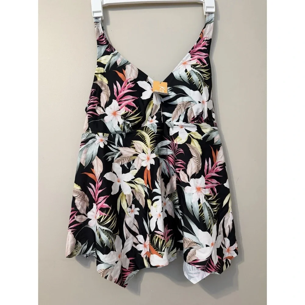 Kona Sol Tankini Swimsuit Top size 2X (20/22) w/Built-in Light Padding - NWT